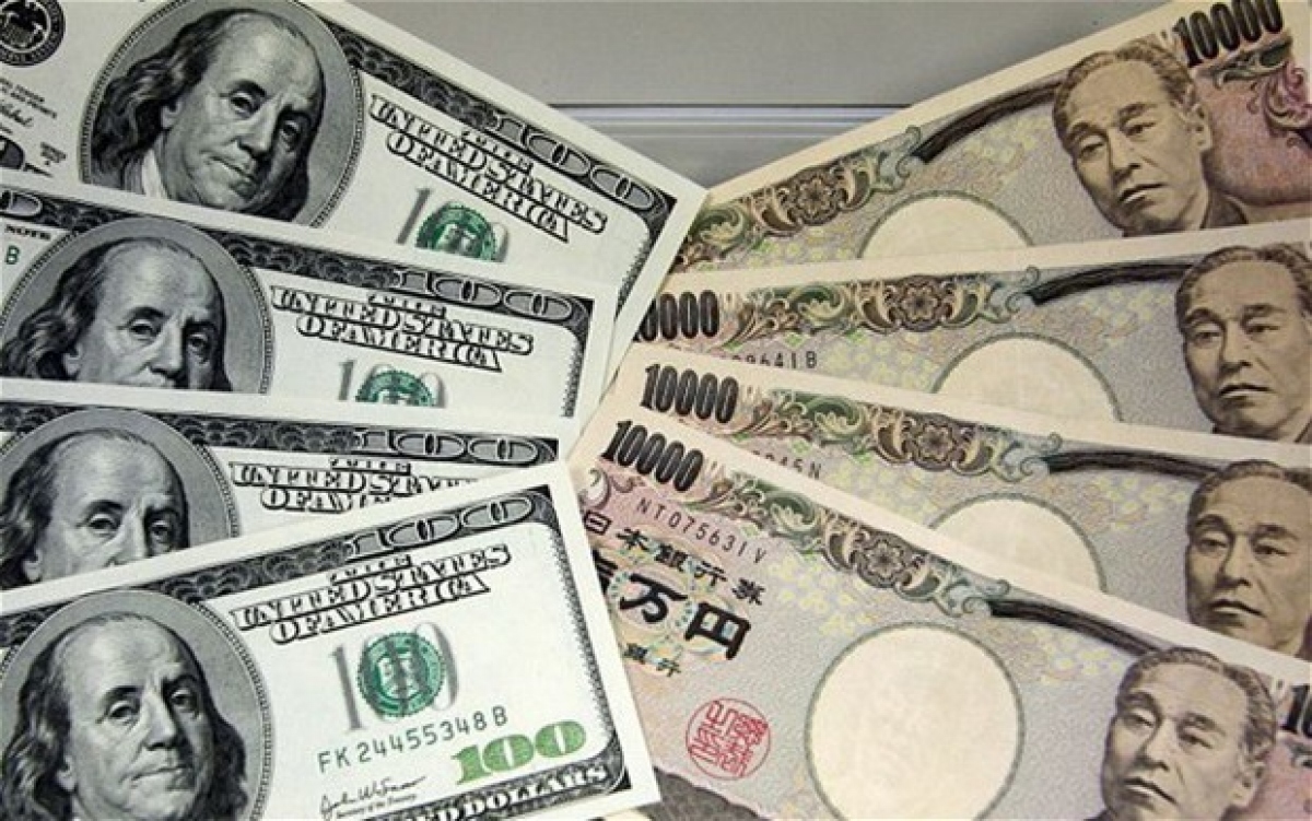 Tỷ giá USD neo giữ ở mức cao, yên Nhật lao dốc